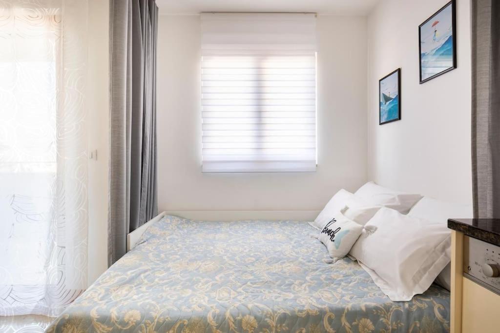 Seaesta Apartment Pool And Beach 斯拉汀 外观 照片