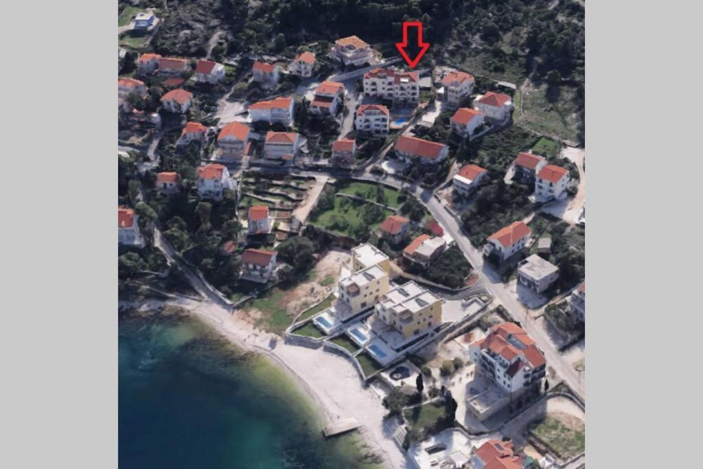 Seaesta Apartment Pool And Beach 斯拉汀 外观 照片